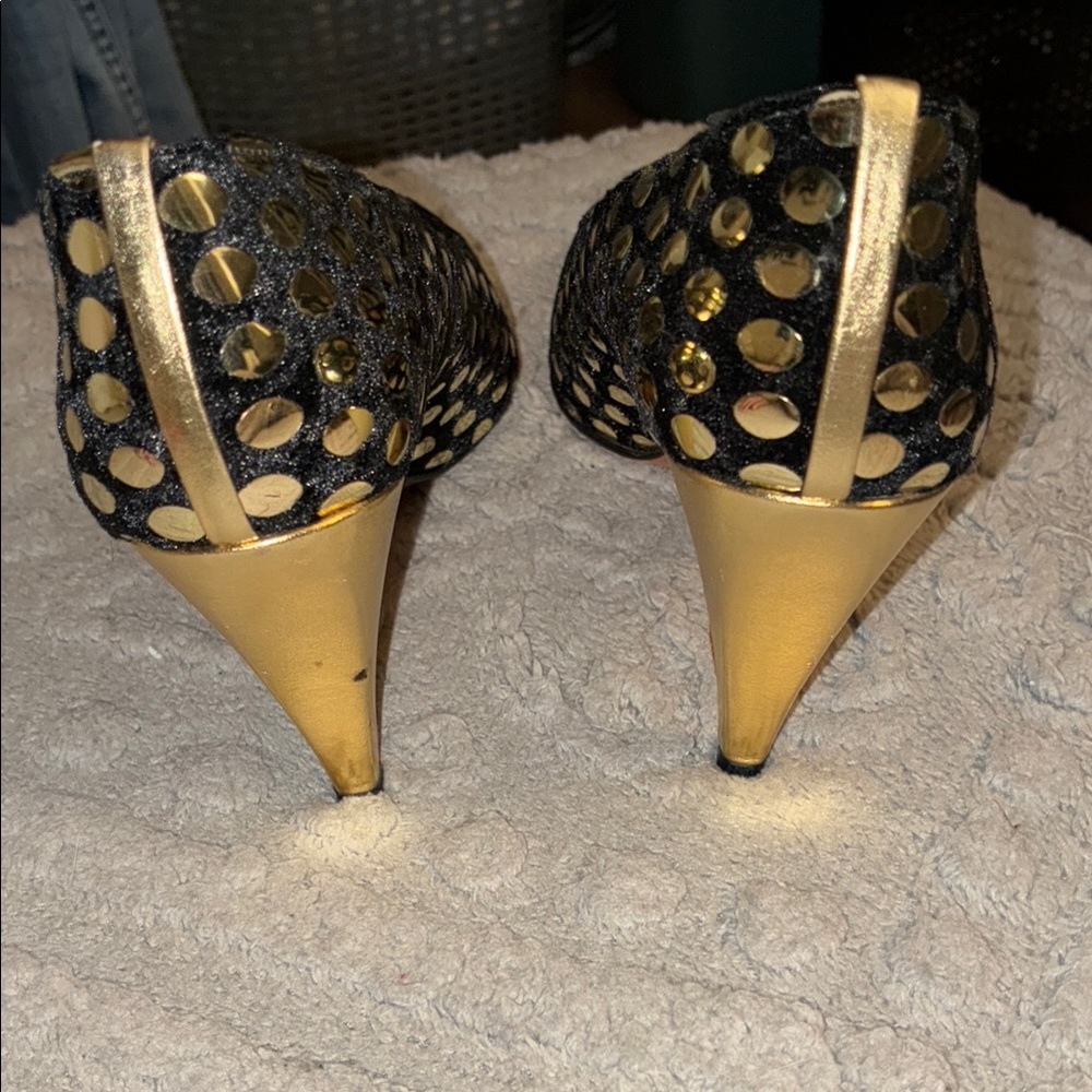 A’MANO Black and Gold Polka Dot Heels - Picture 7 of 11